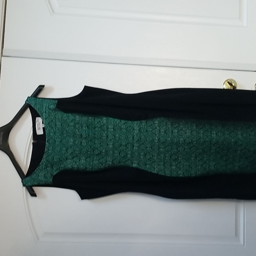 Dress - Picture 1 of 4